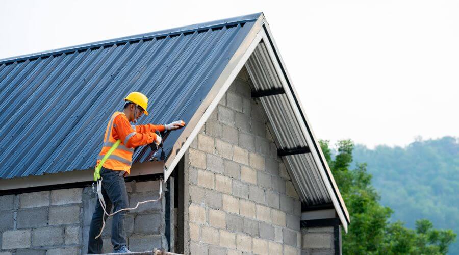 Expert Emergency Roof Repairs services in Ramsey, IL